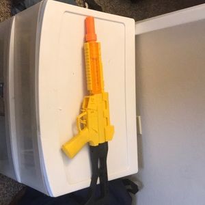 Fake nose making gun